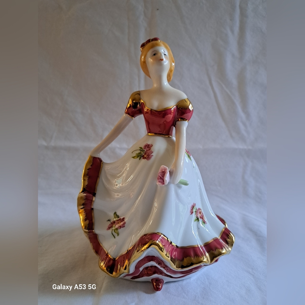 Vintage Victorian Porcelain Lady Figurine